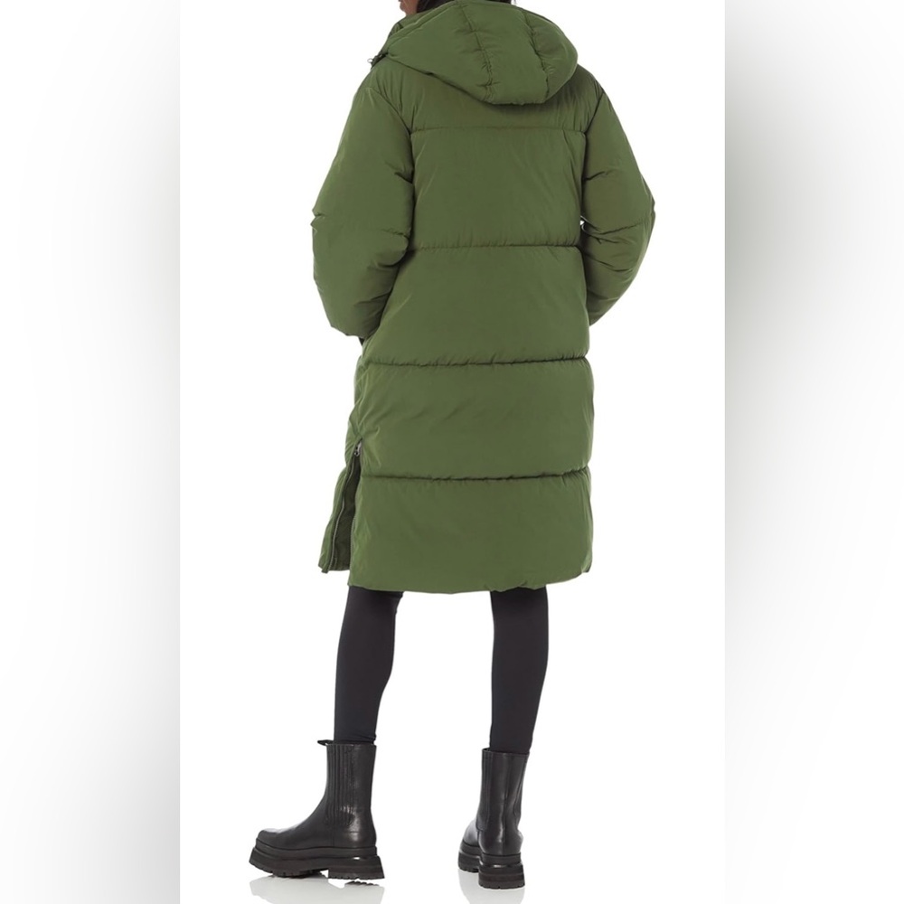 •Coat• - Picture 2 of 5